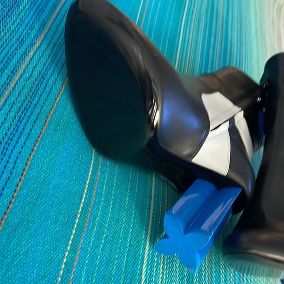 Louis Vuitton Booties Cruise Collection - Picture 4 of 5